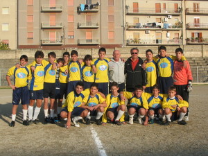 Giovanissimi 2009 con Presidente Francesco Gallotta e Mister Antonio Bandiera