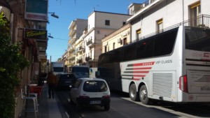 Autobus bloccato su via Lutri 1